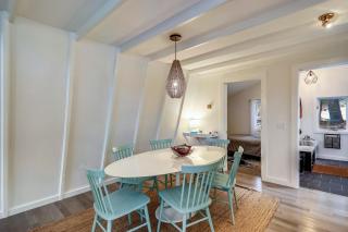 Sylvan Park: 3 br A-frame w/ deck near Village - 9