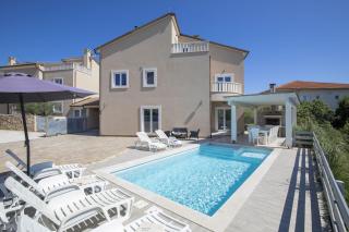 8-bedroom Villa Bianca with Sea View and Pool Table - 9