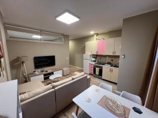 APT Sherko - Sarandë - 8