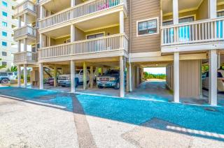 Oceanfront Condo with Pool - Salty Hammocks A6 - Carolina Beach - 6