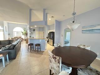 Cape Coral Home with Heated Pool - Cape Coral - 2