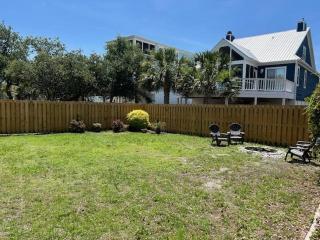 Pet Friendly - Short walk to the beach - Carolina Beach - 8