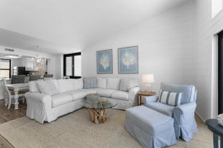 3 Bdrm 2.5 Bath Oceanfront Condo - 0