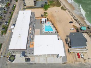 Oceans Edge Oceanfront Vacation Condo with Stunning Views - Carolina Beach - 1