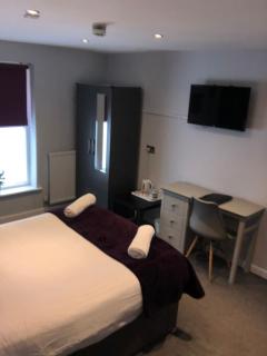 OYO Watton Vibe Hotel - 5