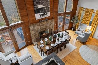 6 Br Sleeps 16 - Game Room - Hot Tub - Firepit - Fairview - 1