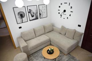 Fly Rooms - Krujë - 2