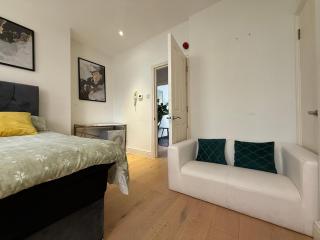 Designer Posh Soho Studio Large Windows next to Regent St & May fair - Londra - 2
