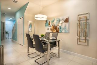1605 Modern 3Br Townhome W- Heated Pool Near Disney - 4