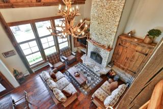 Meyer Chalet de Esqui - Ski-In, Ski-Out 4BR Bear Mtn Retreat with Pool & Fireplace - Killington - 8