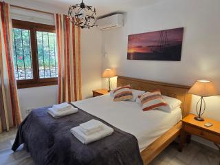 Sea view villa with pool, near beach in Calahonda, Marbella area - Mijas - 1