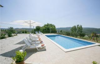 4 Bedroom Amazing Apartment In Labin - Labin - 4