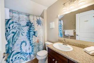 Captain's Quarters - Blue Lagoon Cabin - 7