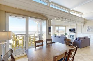 The Modern Oceanfront View Condo #203 - Rockaway Beach - 3