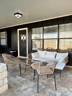 Best location in McAllen pool perfect for groups - McAllen - 7