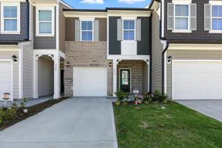 Charming Easley Retreat with Private Yard townhouse - 5