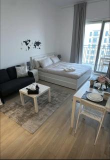 Lily Studio Waters Edge Yas Island Theme Parks, Canal and Pool View - 7