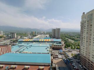 Stylish Mountain View Apartment in Mega Towers Complex - Almaty - 0