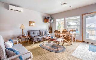 Sunset Hideaway - Seal Rock - 2