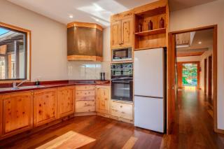 Karapiti Lodge - Stunning Rural Getaway - Horohoro - 4