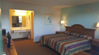 Lake Eufaula Inn & Suites - Checotah - 4