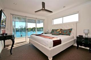 Surfers Paradise Escape Heated Pool STAY 5 PAY 4 - Gold Coast - 8