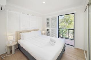 Sunny St Lucia Stay with 5 Beds & Free Parking - Brisbane - 2