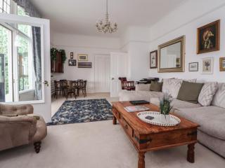 Ismay Billiard Room Apartment - Titanic Interest - Crosby - 3