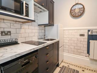 Ismay Billiard Room Apartment - Titanic Interest - Crosby - 1