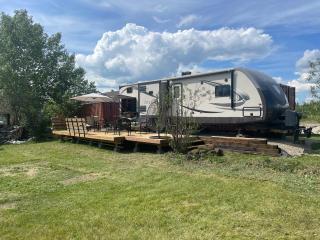 Flex RV, quiet acreage location, close to town - Nisku - 4