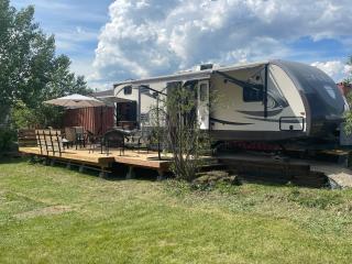 Flex RV, quiet acreage location, close to town - Nisku - 2