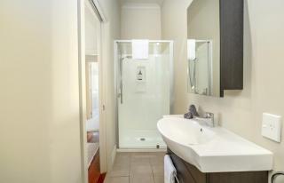 Walnut House - 7