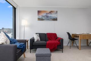 Vibrant City Apt with Rooftop City Views and Wi-Fi - Auckland - 2