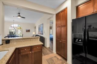 Charming Remodeled Legacy Villa #A - 1