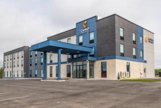 Comfort Inn & Suites - Cochrane - 1