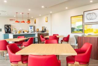 Comfort Inn & Suites - Cochrane - 6