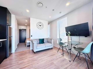 Skytower View Studio on High Level with Pool - 8