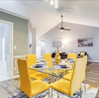 Stylish Retreat in Lawrenceville - 9