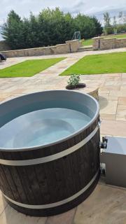The Estate Oakenshaw, Luxury, Spacious Family Stay with 3 Hot Tubs, Scenic Views Sleeps 16 - Durham - 2