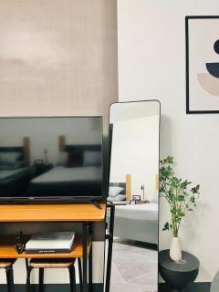 Accessible, With Own Kitchen & Bath and Big Bed Cozy Unit - Naga - 5