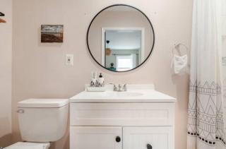 Stylish 3BR Townhouse with Backyard,and Easy Parking - Washington, D.C. - 9