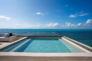 9BR Luxury Beachfront Penthouse w/ Private Pool - Isla Mujeres - 3
