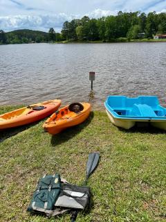 Lakefront Privacy - Pets, Hot Tub, Fishing, Boats - 5