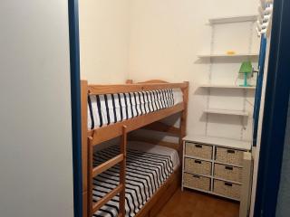 **Gruissan - T2 Cabine Mezzanine - Côté Village - 6 pers - Parking Privé - Proche Plages** - FR-1-796-63 - 1