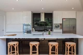 Hillside Hideaway Sleeps 10 Stunning Views - Howrah - 6