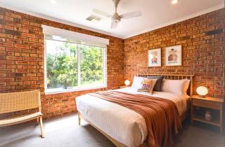 Hillside Hideaway Sleeps 10 Stunning Views - Howrah - 2