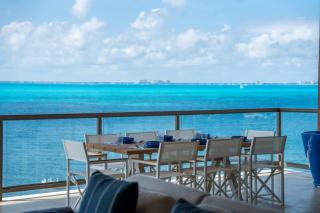 4BR Luxury Beachfront Apt w/ Heated Pool - Isla Mujeres - 9