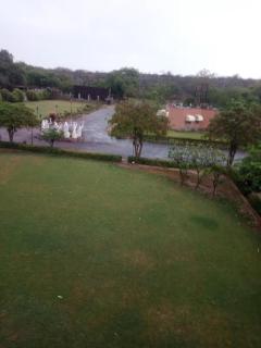 Home Stay 2 with Giriraj View I On Parikrama Marg I 5 mins to ISKCON & Daan Ghati - 5