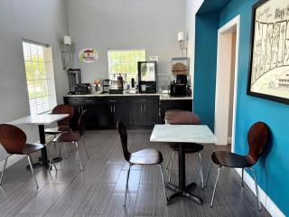 Super 8 by Wyndham Bay St. Louis - Bay Saint Louis - 9