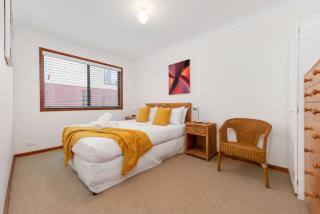 Malua Bay Treehouse, Walking Distance to Beach - Malua Bay - 7